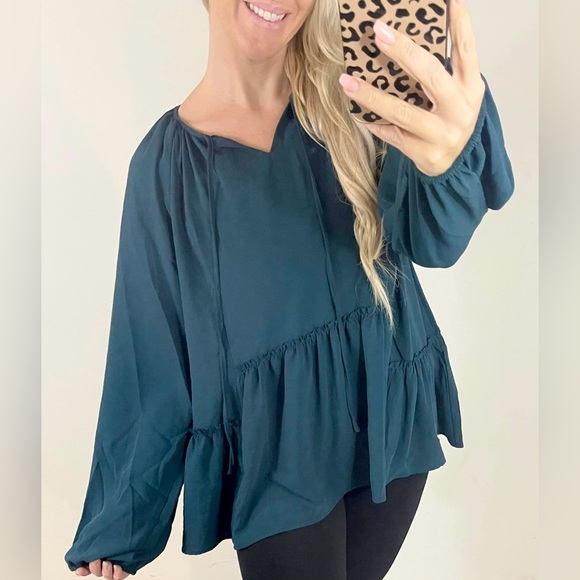Adyson Parker Tops - Adyson Parker Long Sleeve Top. Large.